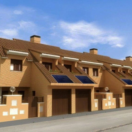 Chalet adosado en Calle Hayedo de Riofrio, 1, Aldeamayor de San Martin thumbnail 2
