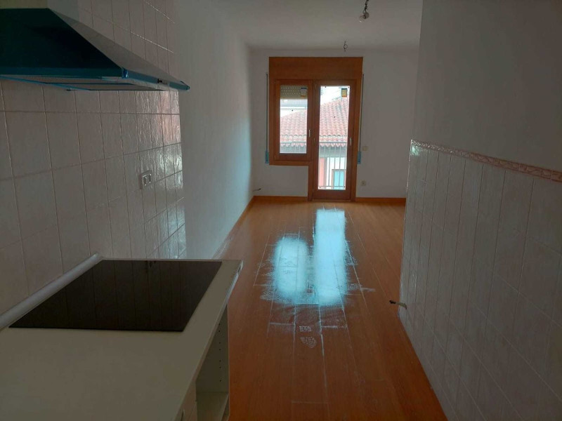 Piso en venta en Urb. C/ Mossen Masdeu, Sant Joan de les Abadesses, Saint John of the Abbesses
 photo 4