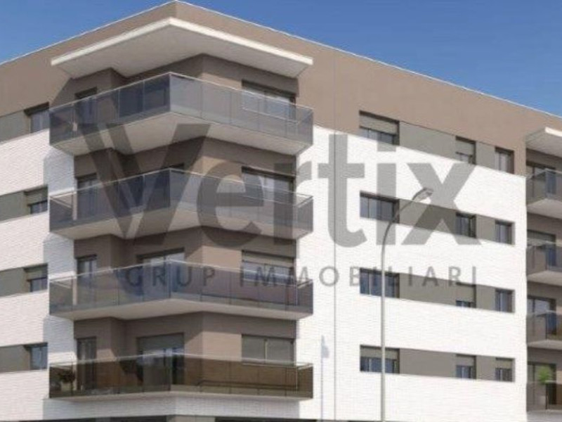 Obra nueva Cent24 Migdia en Girona (Revista) photo 2