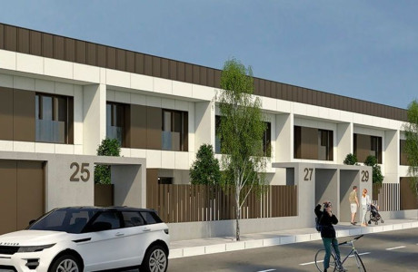 Chalet adosado en venta en Calle Hospitaleros 25-41 (Armentia), 25 , Vitoria-Gasteiz thumbnail 1