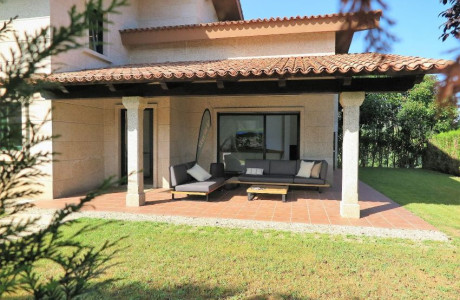 Chalet adosado en venta en , Mondariz-Balneario photo 1