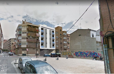 Sprzedaż mieszkania w Piso en Calle Gil Berges, 8, Alfonso, Zaragoza, Zaragoza
photo 1