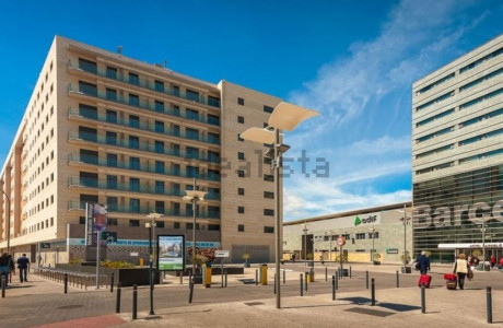 Nowa konstrukcja mieszkaniowa Garajes y locales - Residencial Puerta Del Mar w Málaga thumbnail 3