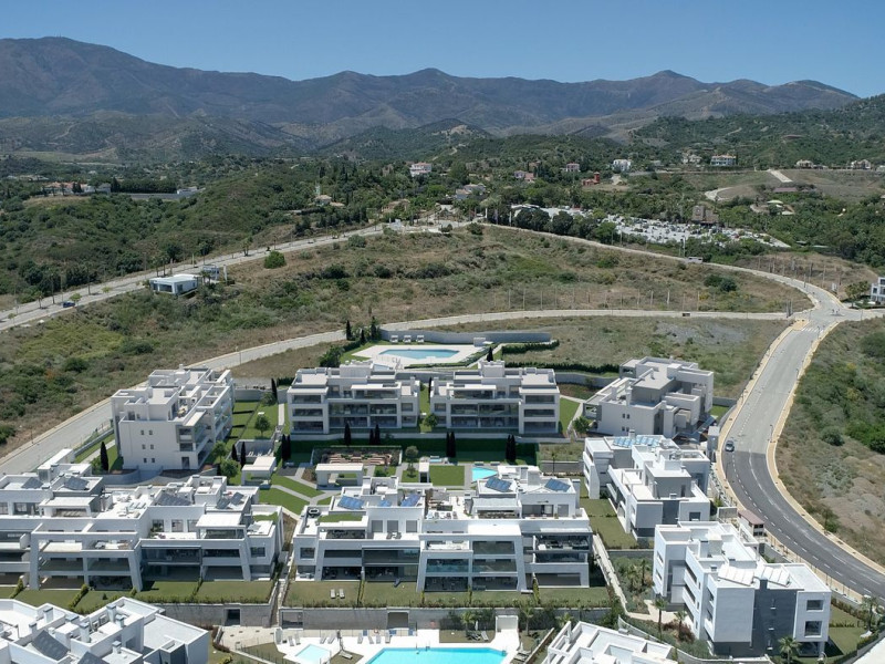 Venta de ático en  Avenida Parque Selwo s/n, Estepona photo 4