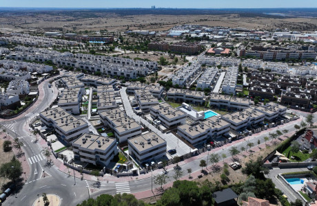 Таунхаус на продажу в  Calle Agapito García Serranito s/n , Colmenar Viejo photo 4