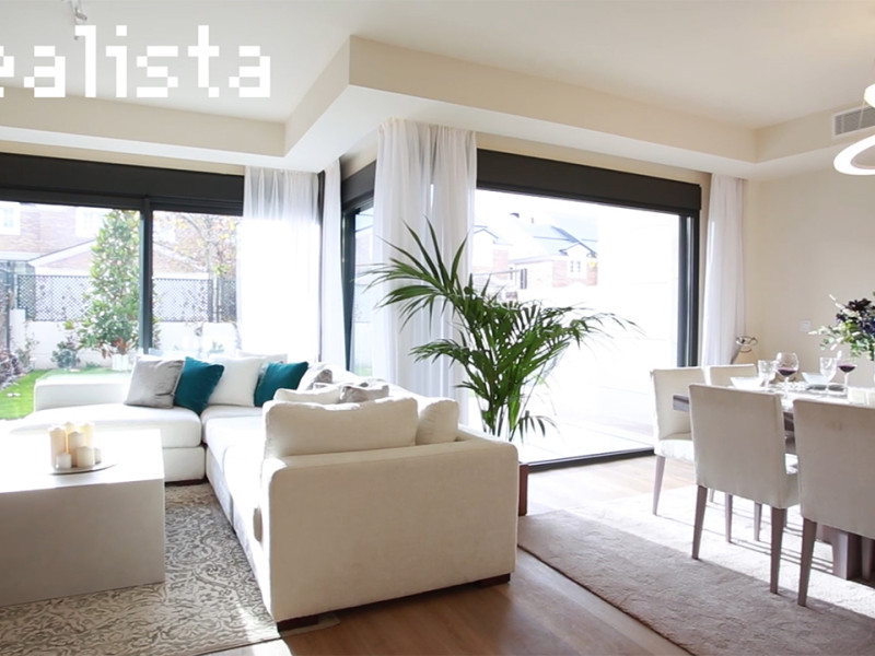 Venta de chalet adosado en Calle Cabo de Finisterre s/n , Boadilla del Monte photo 2