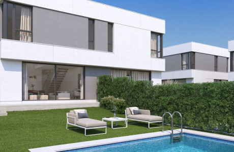 Semi-detached house for sale in Calle Via Láctea s/n , Mairena del Aljarafe photo 1