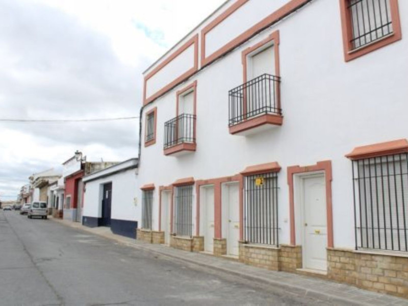 Pisos y Dúplex Calle La Sabina