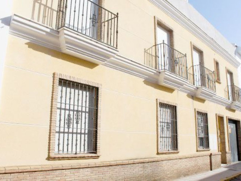 CL José Álvarez 23, Sanlúcar La Mayor