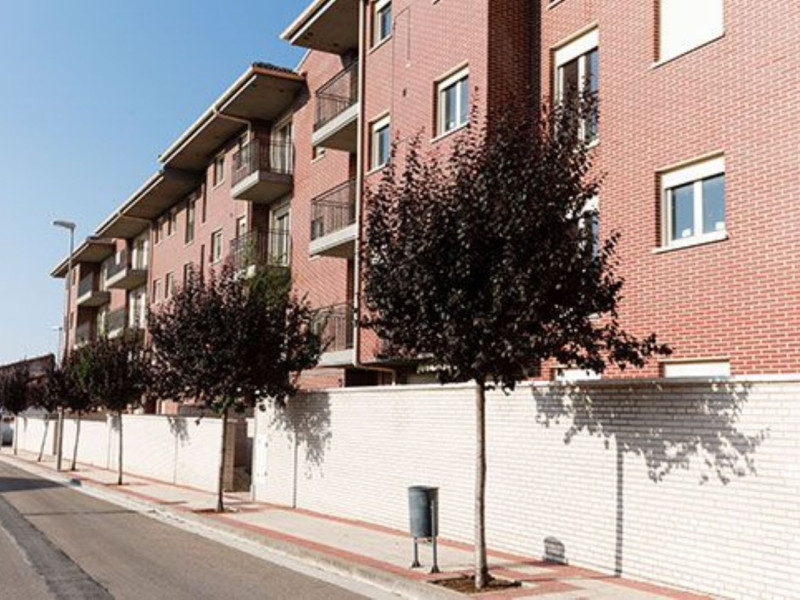 Piso en venta en Calle Margubete, Санто-Доминго-де-ла-Кальсада
photo 5