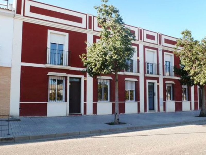 Pisos-pz-tr Campo De Futbol La Carlota