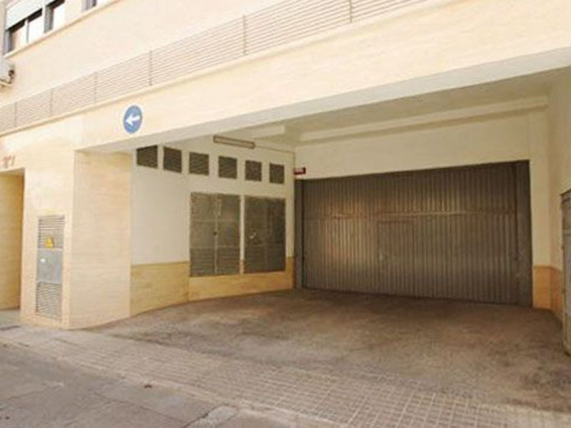 Venta de garaje en , Yecla photo 4