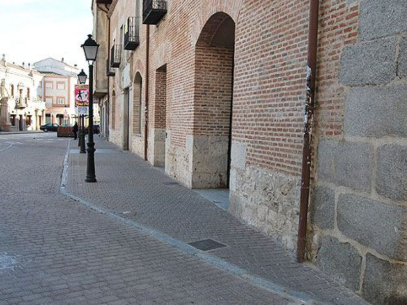 New construction Loc.Y Of., Pza.Del Salvador, 9 - Arevalo in Arévalo photo 3