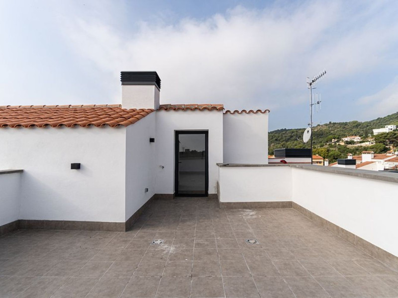 Nowa nieruchomość Edifici Lletres  w Malgrat de Mar photo 4