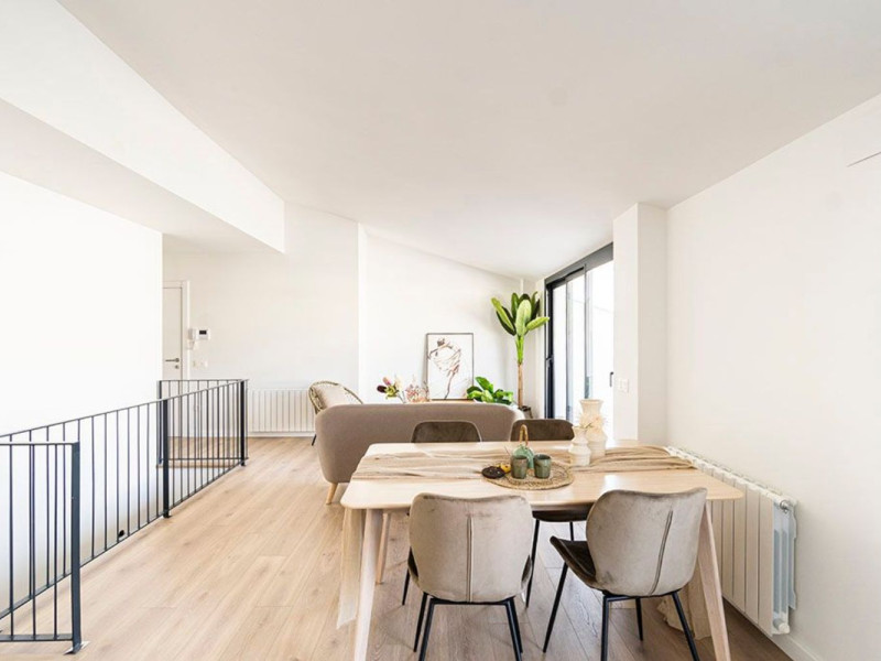 Продажа квартиры на Calle Guipúscoa, 16, Терраса
photo 3