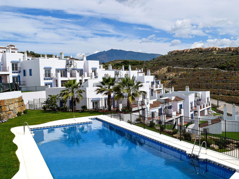 Продажа пентхауса на  Algarrobo s/n, Бенахавис photo 2