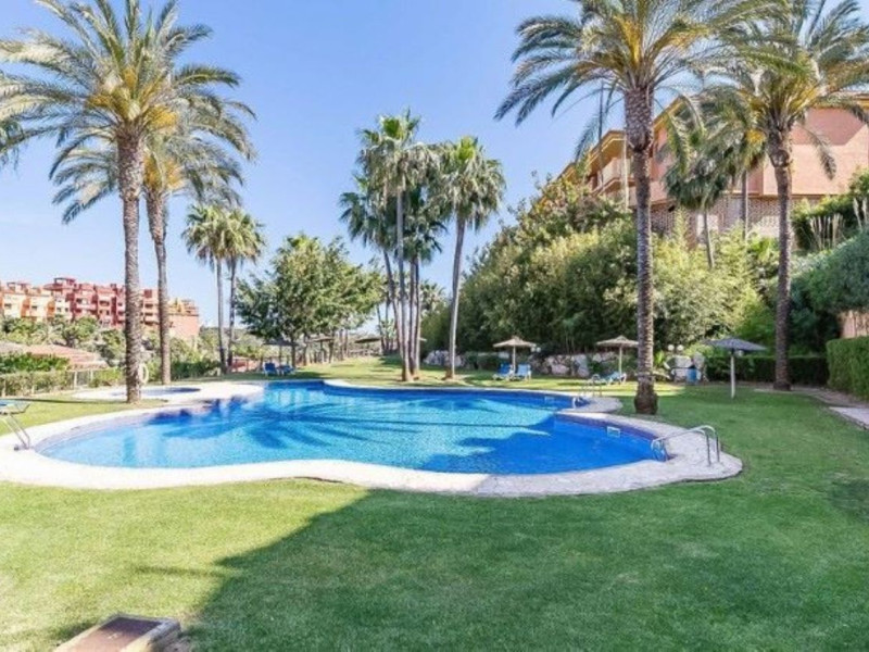 Venta de piso en Urbanización La Reserva, Marbella
 photo 3