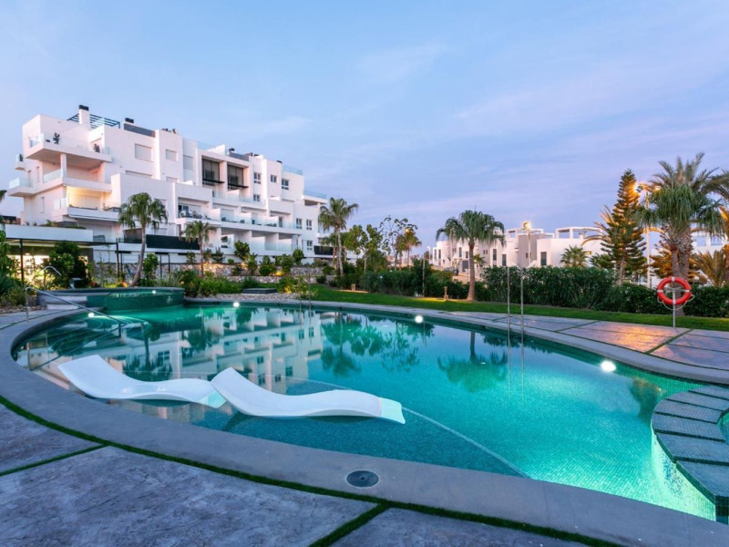 Obra nueva Residencial Bali en Torrevieja (Revista) photo 1