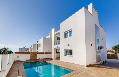 Promoción Villa con vistas al mar obra nueva en Torrevieja thumbnail 1