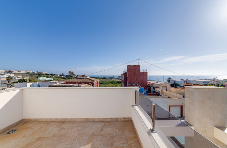 Promoción Villa con vistas al mar obra nueva en Torrevieja thumbnail 2