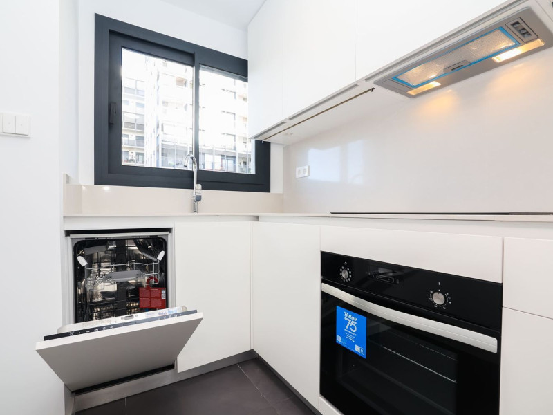 Продажа квартиры на Calle Josep Tarradellas, 251, Госпиталет-де-Льобрегат
 photo 2