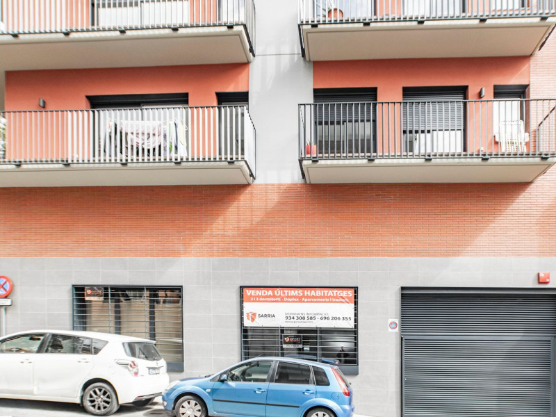 Venta de duplex en Calle Marti i Pujol , 607, Badalona photo 3