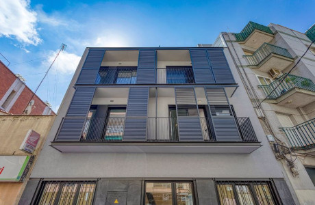 Local en venta en calle didac priu, 51 photo 1
