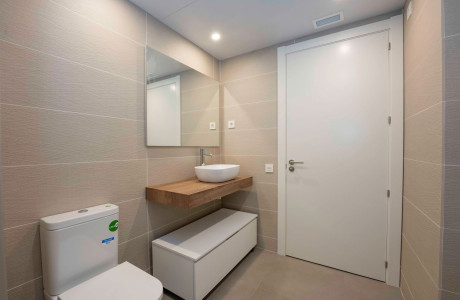 Apartment for sale in  Calle de Joaquim Rubió i Ors, 5, Cornellà de Llobregat photo 4