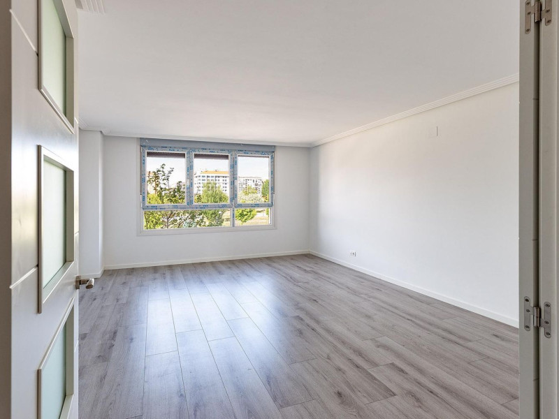 Sale of apartment in Calle Complutense, 1, Burgos
photo 2