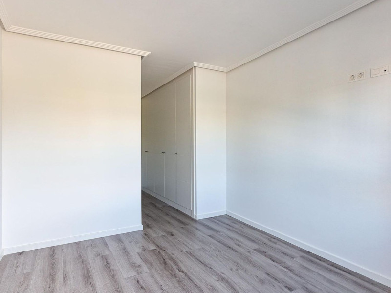Sale of apartment in Calle Complutense, 1, Burgos
photo 3