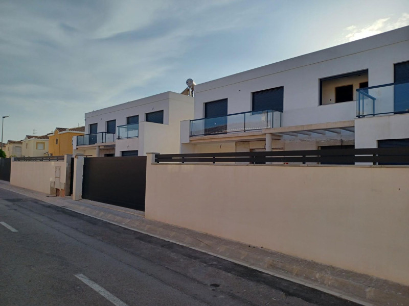 Obra nueva Chalets Santaella 19 en Vinarós (Revista) photo 3