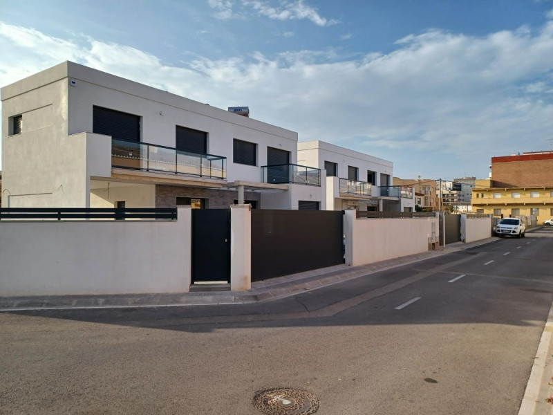 Obra nueva Chalets Santaella 19 en Vinarós (Revista) photo 4