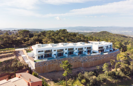 Duplex for sale in Calle Pabellón s/n, Begur photo 1