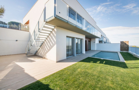 Duplex for sale in Calle Pabellón s/n, Begur thumbnail 1