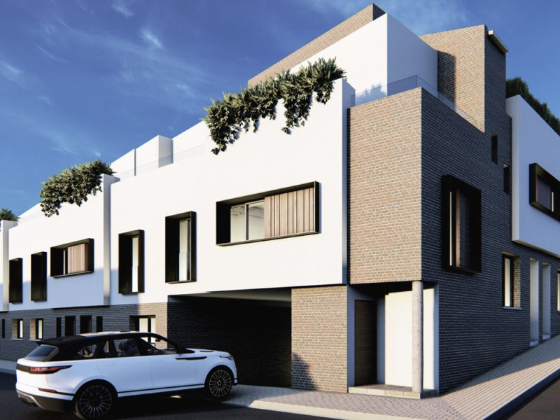 Venta de chalet adosado en Calle Montemayor, 23 , Estepona photo 2