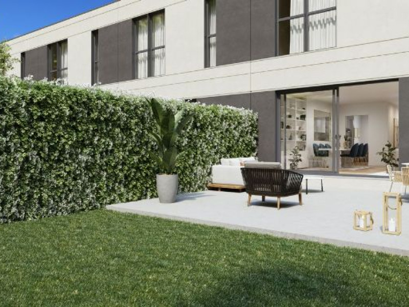 Venta de chalet adosado en  Calle Valle del Jerte, 16 , Torrejón de Ardoz photo 2