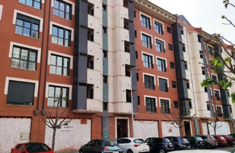 Apartment for sale in Calle Antonio Vázquez, León photo 1
