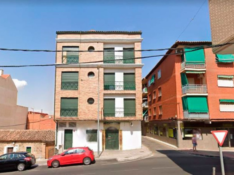 Av. Santa Barbara, 27