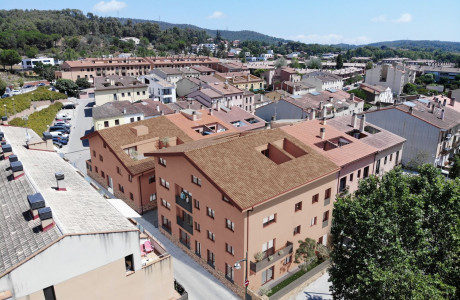 Duplex for sale on , Begues thumbnail 2