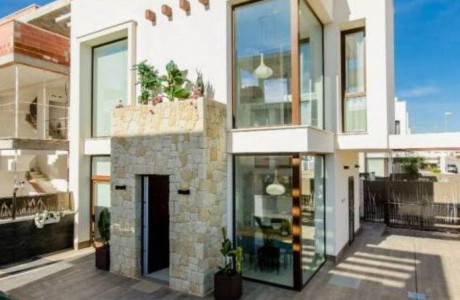 Chalet independiente en venta en Avenida de Barcelona s/n, Vera thumbnail 2