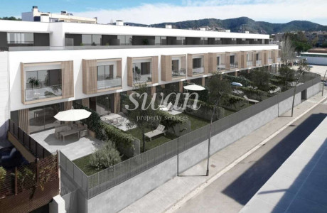 Dom w zabudowie bliźniaczej na sprzedaż w Calle Salvador Robert Raventós, 2 , Sitges photo 1