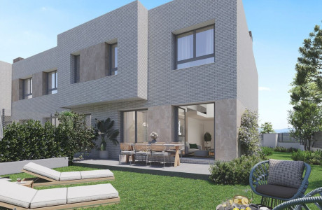 Chalet pareado en venta en paseo Rio s/n photo 2