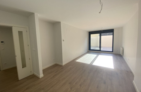 Apartment for sale in  Calle Carrer Pau Clarís, 19, Rubí photo 4