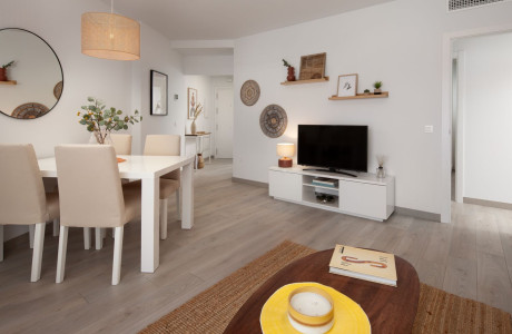 Apartment for sale in  Calle Dámaso Alonso s/n, Estepona photo 4