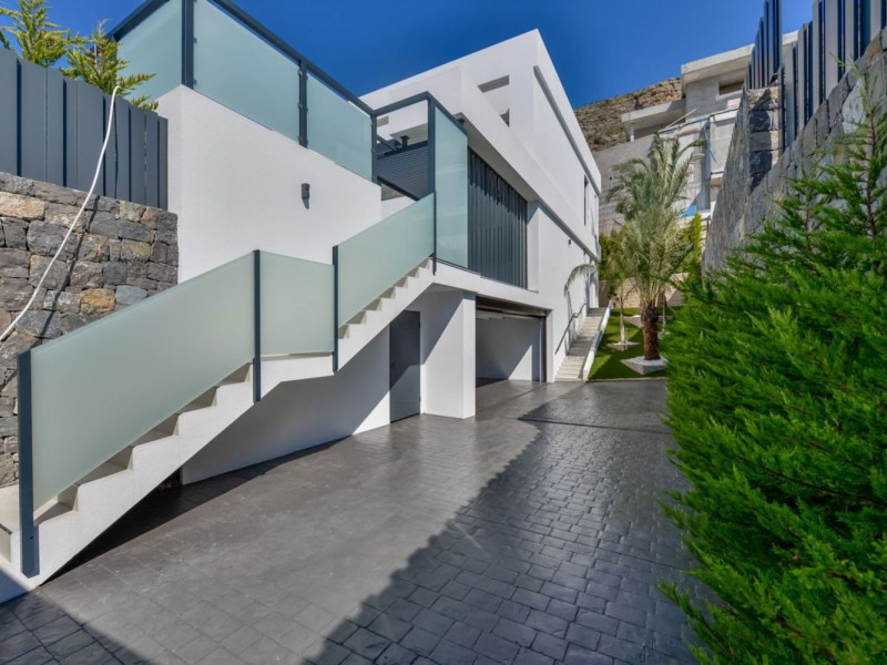 Obra nueva Villas Montroyal Fase III en Finestrat (Revista) photo 2