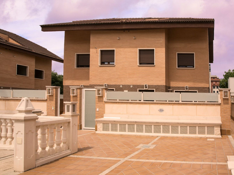 New construction 17 viviendas adosadas y 4 viviendas pareadas in Talavera de la Reina photo 5