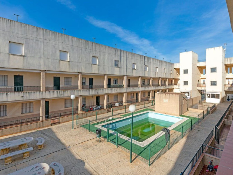 Obra nueva Promoción de tipologias Vivienda Local en venta Cantillana Sevilla en Cantillana (Revista) photo 3