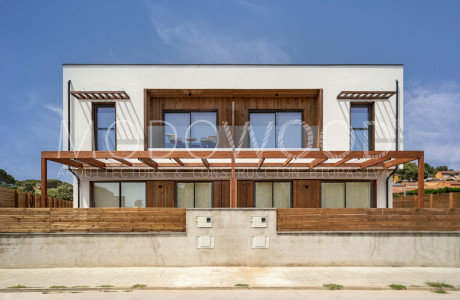 Chalet adosado en venta en Calle Alt Camp, 52 , Palafrugell thumbnail 1