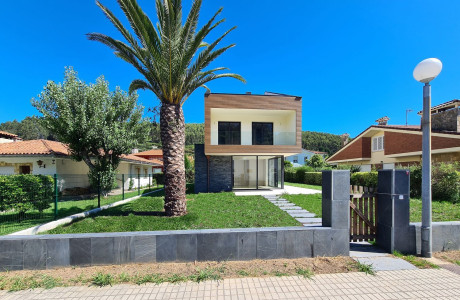 Promoción Chalet Exclusivo Ribadesella obra nueva en Ribadesella thumbnail 2