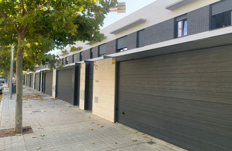 Chalet adosado en Calle Mar Egeo, 1, Larache, Ciudad Real thumbnail 1